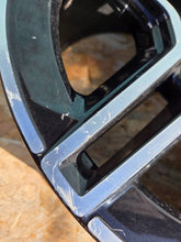 Laden Sie das Bild in den Galerie-Viewer, 1x Alufelge 18 Zoll 8.5" 5x112 49ET Glanz Grau A2054019600 Mercedes-Benz W205 FEL2220101859bz