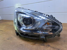 Laden Sie das Bild in den Galerie-Viewer, Frontscheinwerfer Mitsubishi Space Star W3015 Xenon Rechts Headlight
