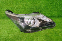 Laden Sie das Bild in den Galerie-Viewer, Frontscheinwerfer Toyota Avensis 1000017687 Xenon Rechts Scheinwerfer Headlight SCH3605381046jg