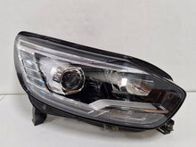 Laden Sie das Bild in den Galerie-Viewer, Frontscheinwerfer Renault Grand Scenic 260100943R- Rechts Scheinwerfer Headlight SCH7113710228tp
