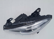 Laden Sie das Bild in den Galerie-Viewer, Frontscheinwerfer Mercedes-Benz Cla A1179065100 Links Scheinwerfer Headlight SCH9865059821rm