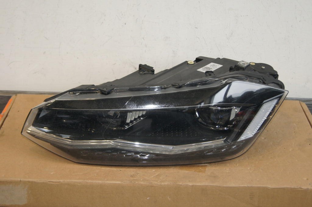 Frontscheinwerfer VW Polo 2G1941035B Links Scheinwerfer Headlight SCH8517514792od