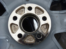 Laden Sie das Bild in den Galerie-Viewer, 1x Alufelge 18 Zoll 6.5&quot; 5x108 49ET 30736642 Volvo Rim Wheel