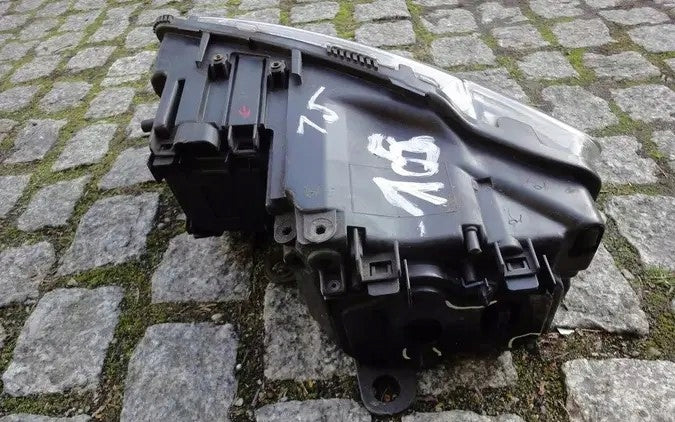 Frontscheinwerfer Audi A8 4E0941004AE LED Ein Stück (Rechts oder Links)