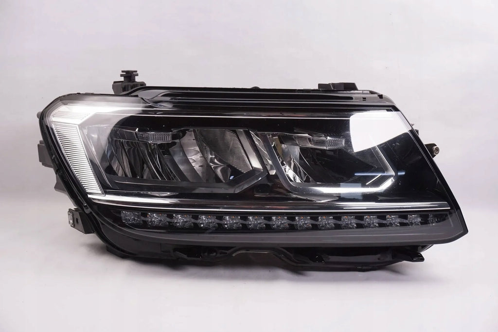 Frontscheinwerfer VW Tiguan 5NB941036D 0301101232 LED Rechts Headlight