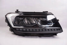 Laden Sie das Bild in den Galerie-Viewer, Frontscheinwerfer VW Tiguan 5NB941036D 0301101232 LED Rechts Headlight