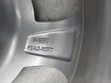 Load image into Gallery viewer, 1x Alufelge 15 Zoll 4.5" 4x100 35ET Glanz Silber PZ4L2-90670 Toyota Aygo FEL6674879722ww