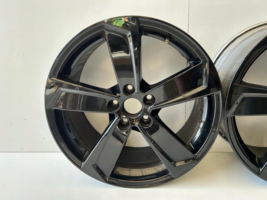 1x Alufelge 18 Zoll 8.0" 5x112 46ET 8V0601025DF Audi A3 Rim Wheel