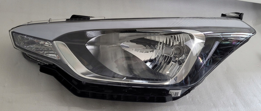 Frontscheinwerfer Hyundai I20 II 92101-C8000 Ein Stück (Rechts oder Links)