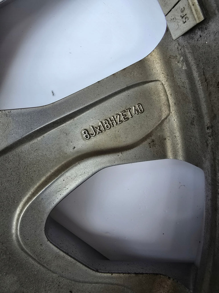 1x Alufelge 18 Zoll 8.0" 5x112 40ET Glanz Silber 3AA601025S VW Passat B7 FEL8467342273rz