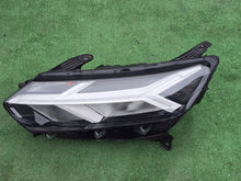 Laden Sie das Bild in den Galerie-Viewer, Frontscheinwerfer Dacia Sandero III 260603393R Links Scheinwerfer Headlight SCH5892581187wr