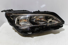 Laden Sie das Bild in den Galerie-Viewer, Frontscheinwerfer Peugeot 5008 I 9810478080 Rechts Scheinwerfer Headlight SCH2684546764pg