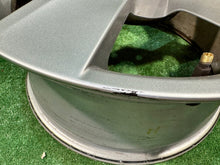 Laden Sie das Bild in den Galerie-Viewer, 1x Alufelge 16 Zoll 7.0&quot; 5x100 46ET 5JA601025AD Skoda Rapid Rim Wheel