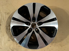 Load image into Gallery viewer, 1x Alufelge 18 Zoll 7.0" 5x114.3 40 5ET 52910-3U300 Kia Sportage Rim Wheel FEL2405298791al