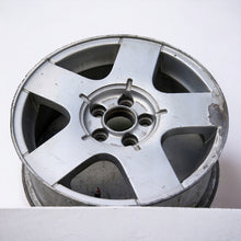 Load image into Gallery viewer, 1x Alufelge 15 Zoll 6.0&quot; 5x100 38ET Glanz Silber 1J0601025B VW Golf Bora