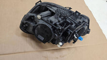 Laden Sie das Bild in den Galerie-Viewer, Frontscheinwerfer Mercedes-Benz Cla A1189060900 Rechts Scheinwerfer Headlight SCH2302741558gq