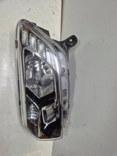 Laden Sie das Bild in den Galerie-Viewer, Frontscheinwerfer Dacia Sandero 260605665R Links Scheinwerfer Headlight SCH9252617901ud