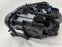 Laden Sie das Bild in den Galerie-Viewer, Frontscheinwerfer Mercedes-Benz Glb X247 A2479065904 Links Headlight SCH1773497026vr