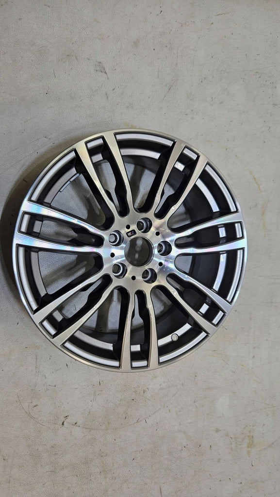 1x Alufelge 19 Zoll 8.0" 5x120 7889784 BMW 3 F30 F31 Rim Wheel FEL7478848382et