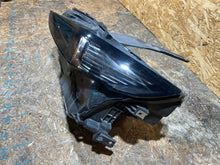 Laden Sie das Bild in den Galerie-Viewer, Frontscheinwerfer Mazda Cx30 Cx-30 DGJ1-51040 Links Scheinwerfer Headlight SCH8866270691lm