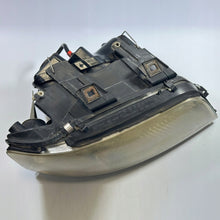 Laden Sie das Bild in den Galerie-Viewer, Frontscheinwerfer Audi C5 155924-00RE Xenon Rechts Scheinwerfer Headlight