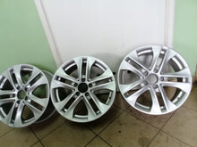 Laden Sie das Bild in den Galerie-Viewer, 1x Alufelge 17 Zoll 7.5&quot; 5x112 47ET A2044017502 Mercedes-Benz Rim Wheel