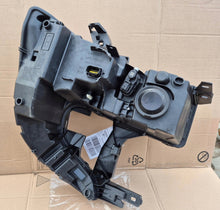 Laden Sie das Bild in den Galerie-Viewer, Frontscheinwerfer Renault Master I 260608459R LED Links Scheinwerfer Headlight SCH5625032405xb