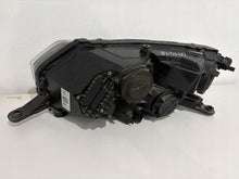 Laden Sie das Bild in den Galerie-Viewer, Frontscheinwerfer Skoda Rapid 5JB941016B Rechts Scheinwerfer Headlight SCH8016661165gy