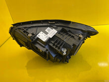Laden Sie das Bild in den Galerie-Viewer, Frontscheinwerfer Mercedes-Benz W247 A2479062603 LED Rechts Headlight SCH1787513349ga