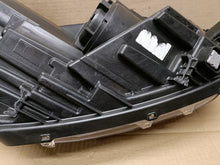 Laden Sie das Bild in den Galerie-Viewer, Frontscheinwerfer Kia Proceed 92101-J7XXX LED Ein Stück (Rechts oder Links) SCH4937004497xx
