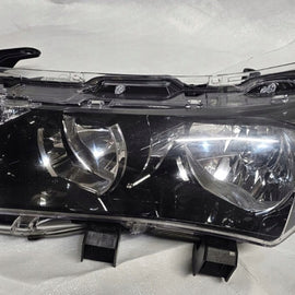 Frontscheinwerfer Toyota Corolla 81150-02E70-00 Links Scheinwerfer Headlight SCH5358868838vd