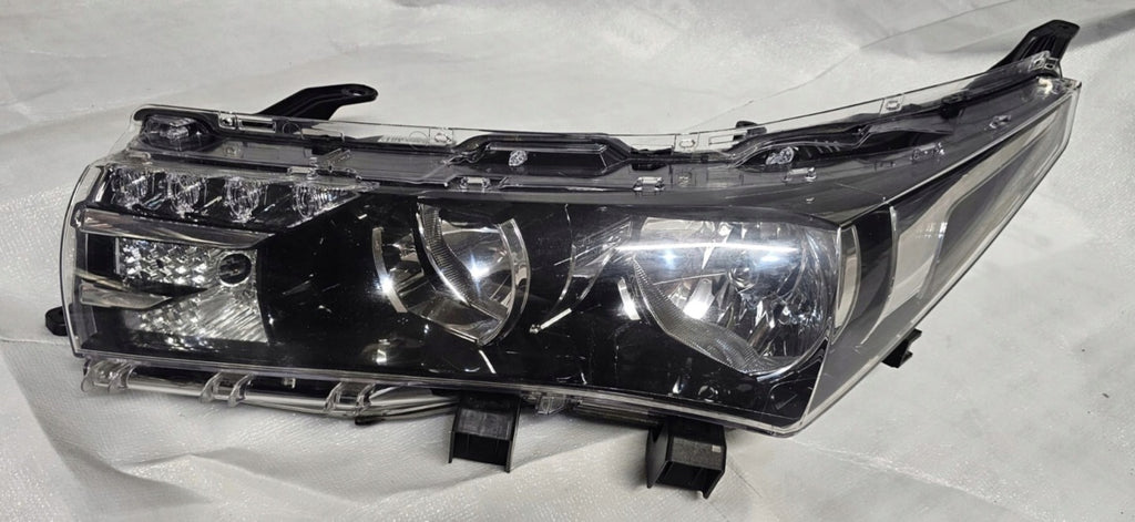 Frontscheinwerfer Toyota Corolla 81150-02E70-00 Links Scheinwerfer Headlight SCH5358868838vd