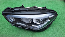 Laden Sie das Bild in den Galerie-Viewer, Frontscheinwerfer Mercedes-Benz Cla A1189062500 FULL LED Links Headlight