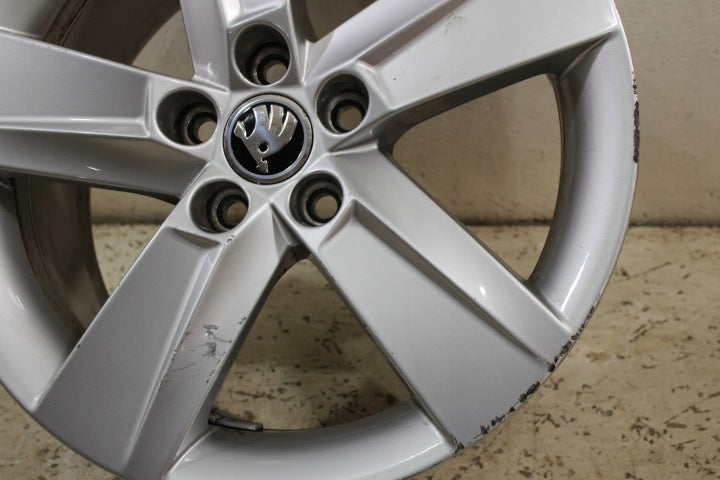 1x Alufelge 16 Zoll 7.0" 5x100 46ET 6V0601025B Skoda Rim Wheel FEL2540525858bj