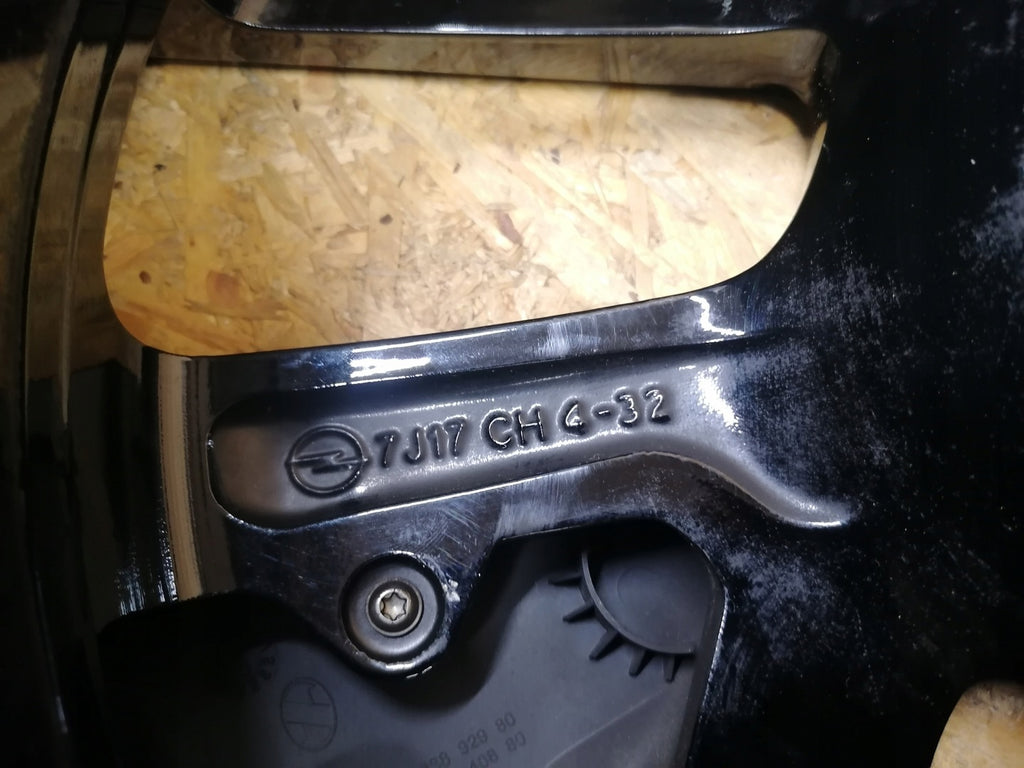 1x Alufelge 17 Zoll 7.0" 4x108 32ET 9833892680 Opel Corsa F Rim Wheel