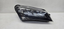 Laden Sie das Bild in den Galerie-Viewer, Frontscheinwerfer Skoda Superb DTG2442 Rechts Scheinwerfer Headlight SCH9556592630yx