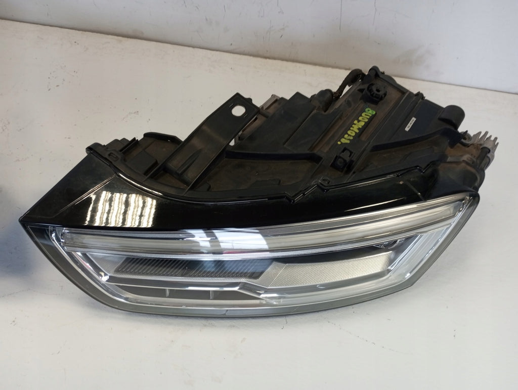 Frontscheinwerfer Audi Q3 8U0941034 Ein Stück (Rechts oder Links) Headlight SCH3749281543na