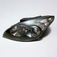 Load image into Gallery viewer, Frontscheinwerfer Hyundai I30 92101-2R000 Links Scheinwerfer Headlight