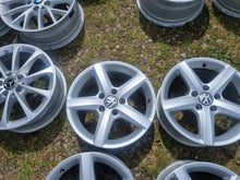 Laden Sie das Bild in den Galerie-Viewer, 4x Alufelge 16 Zoll 6.5" 5x112 42ET Glanz 3AA071496A VW Passat B7 Variant FEL3279347584ix