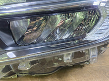 Load image into Gallery viewer, Frontscheinwerfer Toyota V LED Links Scheinwerfer Headlight SCH8730303193en