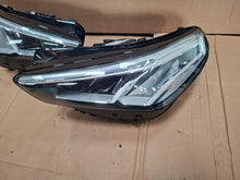 Load image into Gallery viewer, Frontscheinwerfer BMW X1 5A5BD44-03 5A9A221-01 Ein Satz Scheinwerfer Headlight SCH3437850325ma