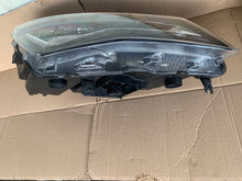 Laden Sie das Bild in den Galerie-Viewer, Frontscheinwerfer Seat Ateca 576941008G 90117434C FULL LED Rechts Headlight