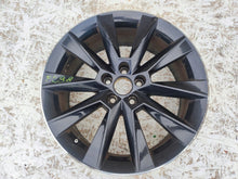 Laden Sie das Bild in den Galerie-Viewer, 1x Alufelge 17 Zoll 7.0&quot; 5x100 46ET Glanz Schwarz 5JJ601025 Skoda Fabia Rapid