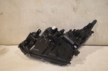 Laden Sie das Bild in den Galerie-Viewer, Frontscheinwerfer Toyota Yaris Cross OD-312 Ein Satz Scheinwerfer Headlight SCH6822342087ae