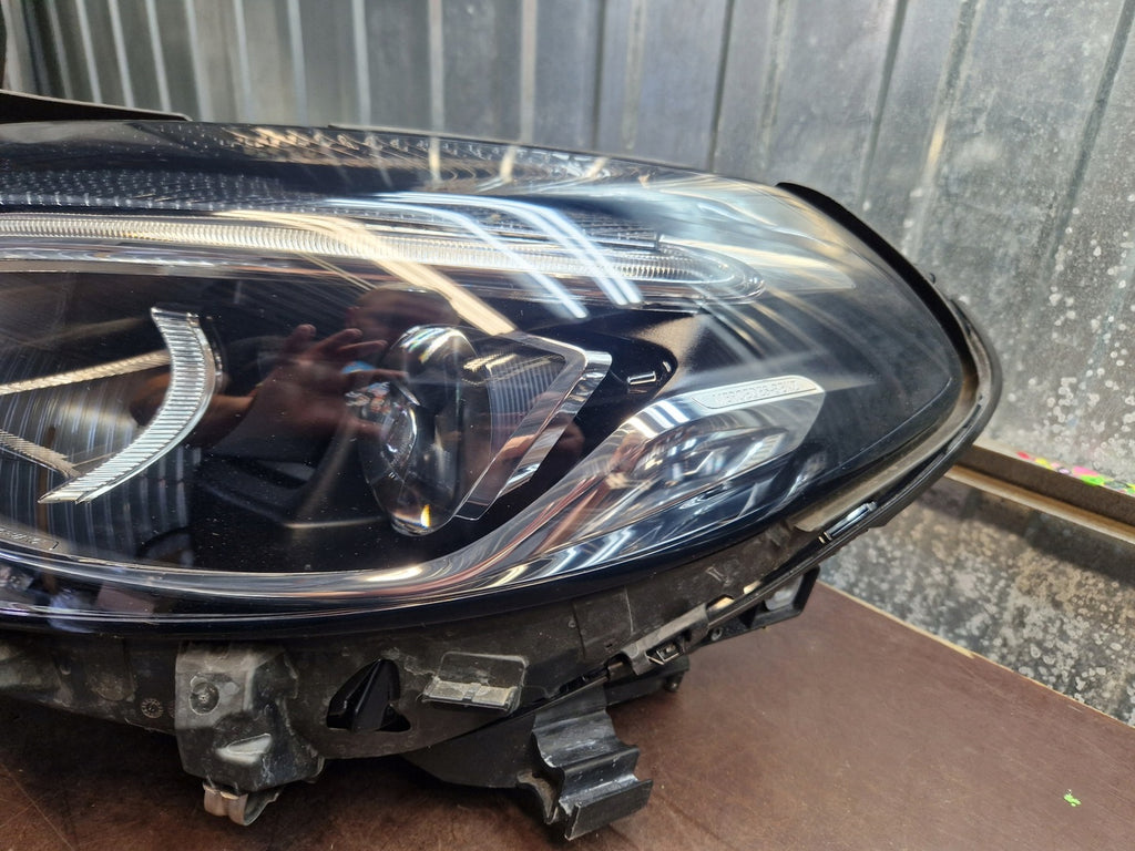 Frontscheinwerfer Mercedes-Benz W246 A2469066901 FULL LED Links Headlight