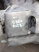 Laden Sie das Bild in den Galerie-Viewer, Frontscheinwerfer Opel Vivaro Trafic 8200701354 Links Scheinwerfer Headlight