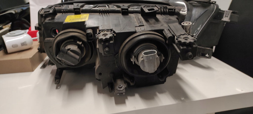 Frontscheinwerfer BMW 3 E46 0301157212 Rechts Scheinwerfer Headlight