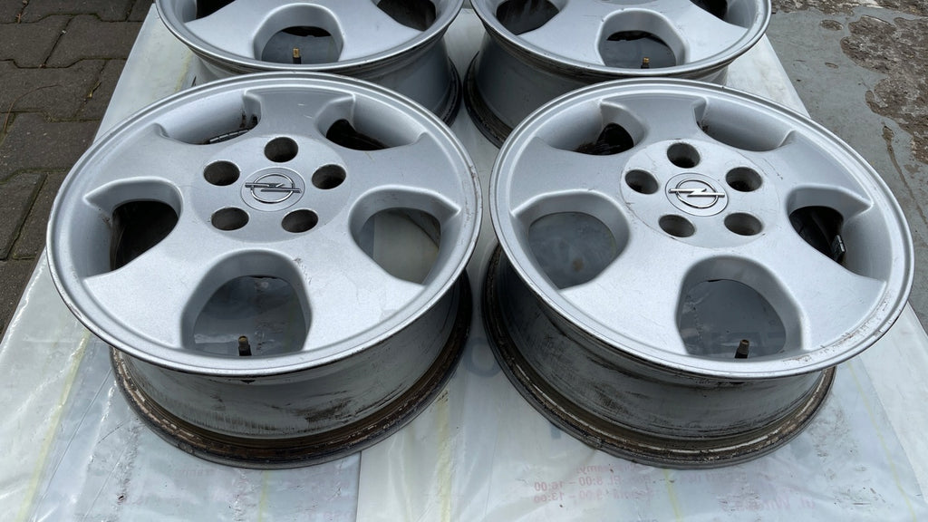 4x Alufelge 15 Zoll 6.0" 5x110 49ET Glanz Silber Opel Rim Wheel