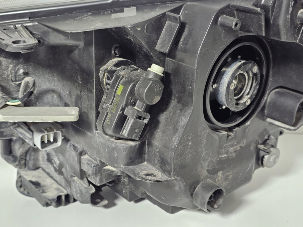 Frontscheinwerfer Toyota Avensis Rechts Scheinwerfer Headlight SCH6279861763vm