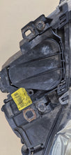 Load image into Gallery viewer, Frontscheinwerfer BMW 3 E93 Coupe E92 7162130-11 Xenon Rechts Headlight SCH5439170431ye